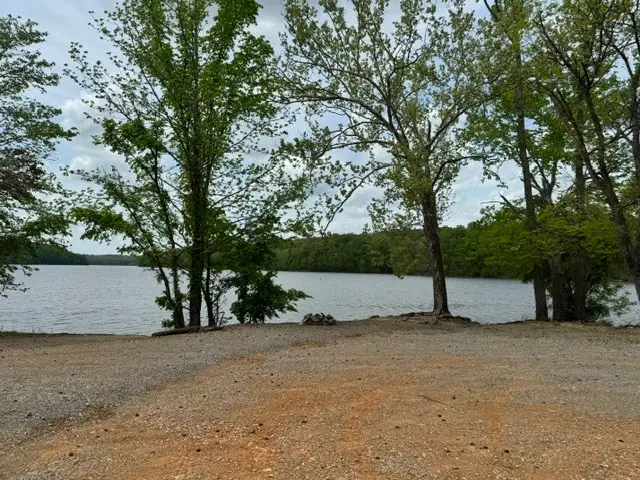 637 Hargis Rd, Bumpus Mills, TN 37028 - #1