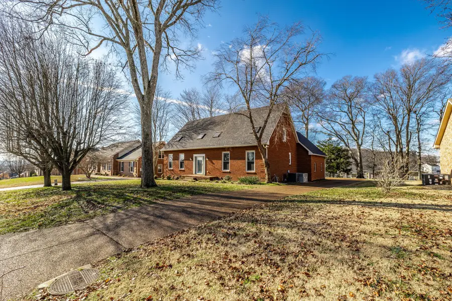 836 Rachel Dr, Goodlettsville, TN 37072 - #2