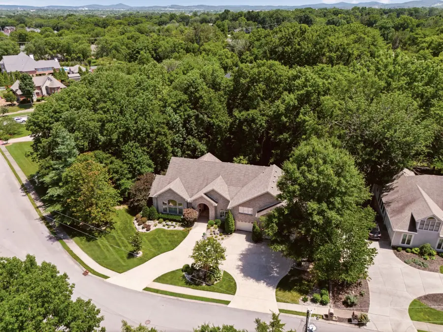 1714 Blairmont Dr, Lebanon, TN 37087 - #2