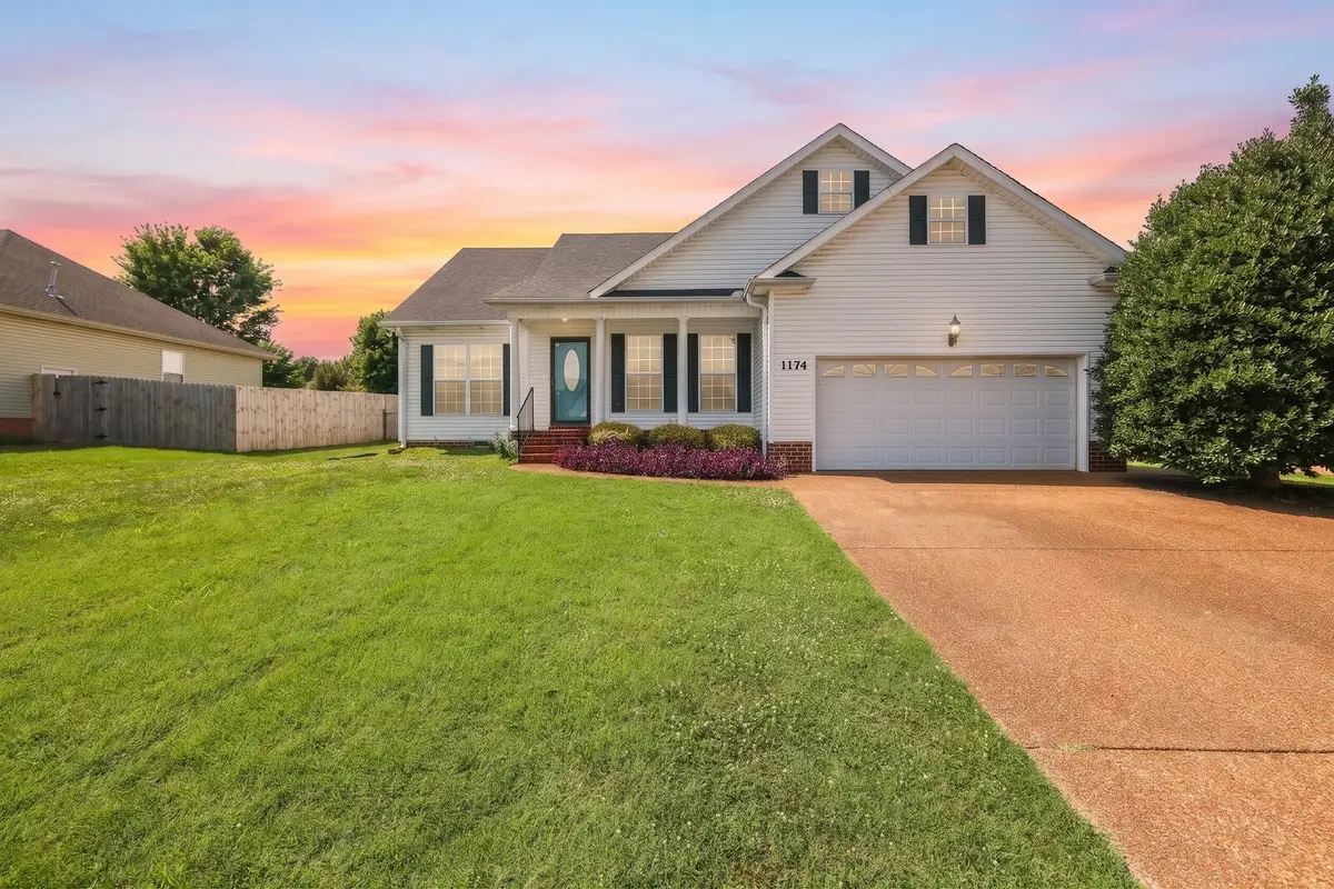 1174 Flat Stone Dr, Gallatin, TN 37066 - #1