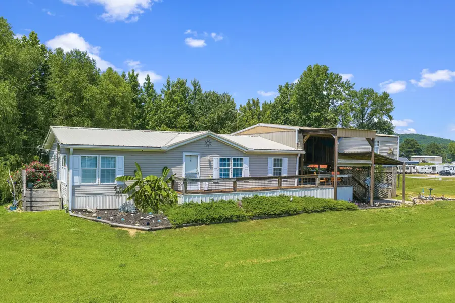 869 Riverview Dr, Decaturville, TN 38329 - #3