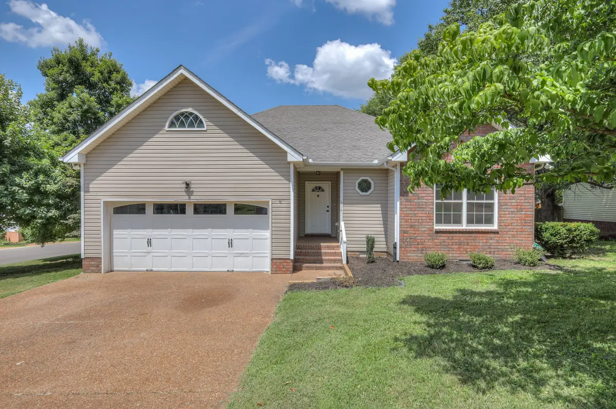 514 Rhodes Cir, Gallatin, TN 37066 - #1