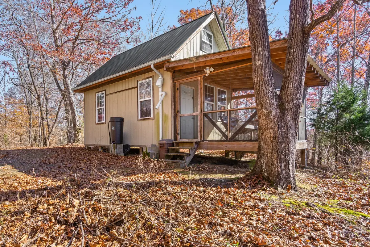 353 Red Bud Ln, Hilham, TN 38568 - #1