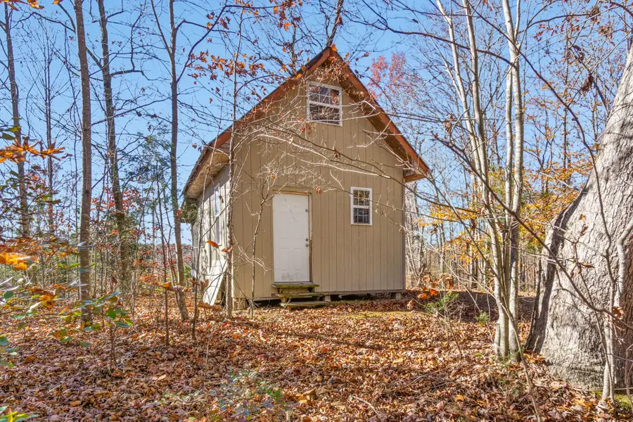 353 Red Bud Ln, Hilham, TN 38568 - #2