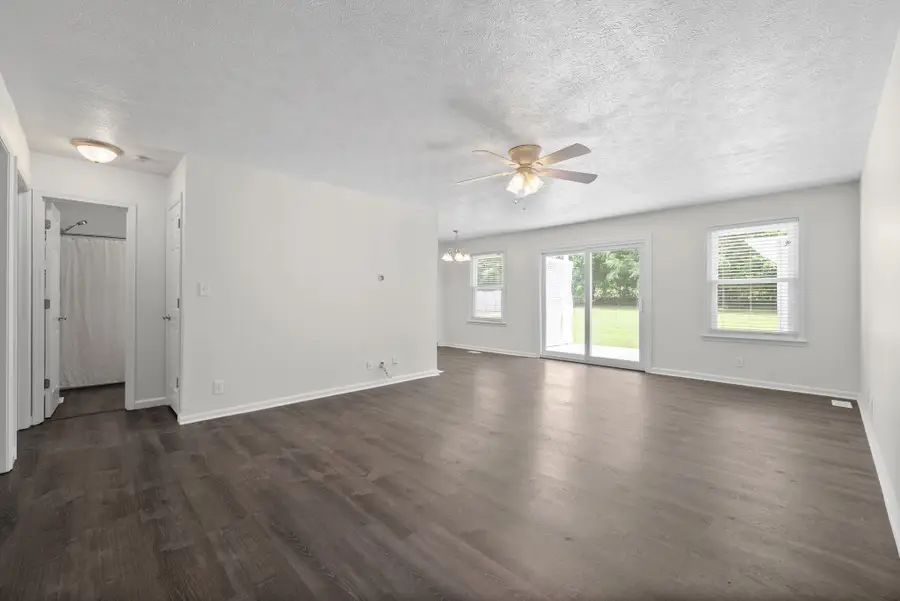 2223 Kim Dr, Clarksville, TN 37043 - #3