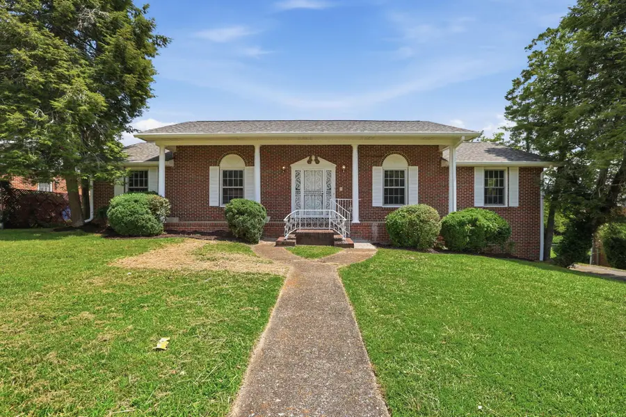 3833 Pin Oak Terrace, Chattanooga, TN 37411 - #3