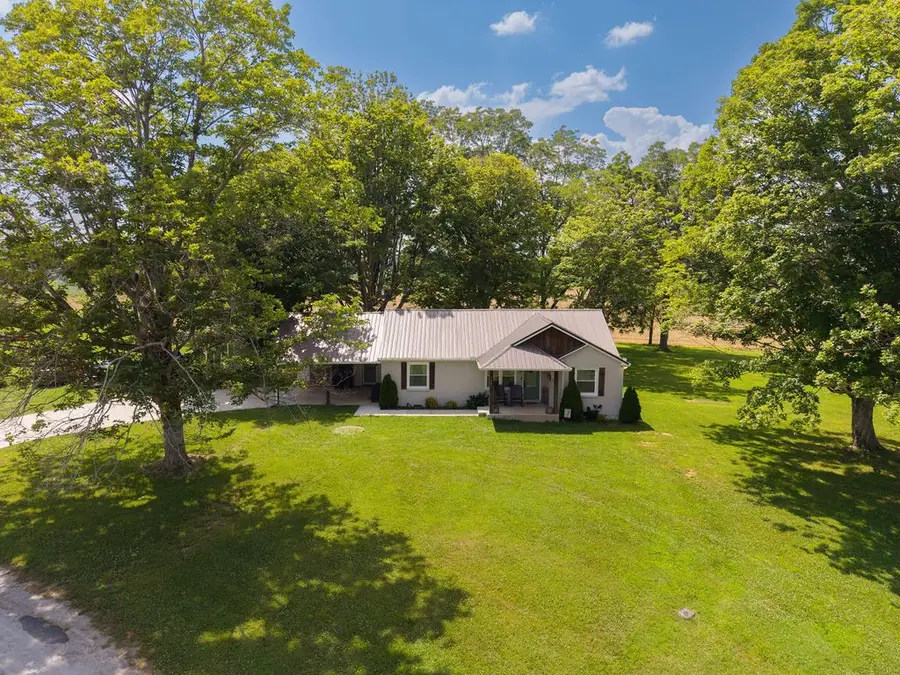 760 Alton Davenport Rd, McMinnville, TN 37110 - #2