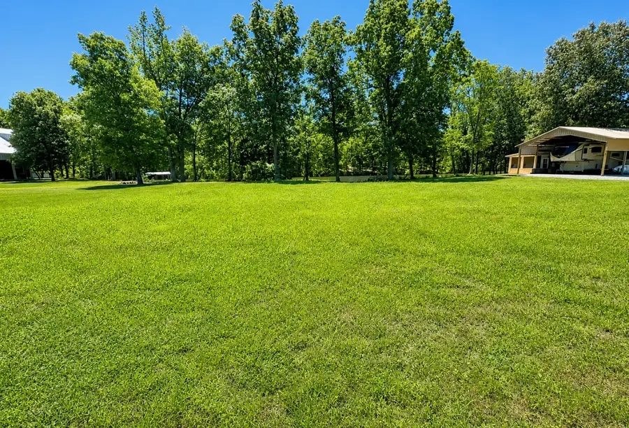 384 Duck Blind Rd, Clifton, TN 38425 - #3