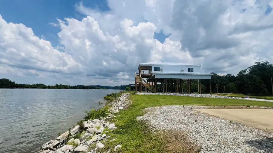 1109 River Front Drive, Clifton, TN 38425 - #3