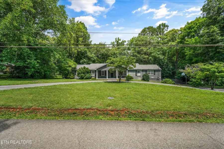 5403 E Sunset Rd, Knoxville, TN 37914 - #3