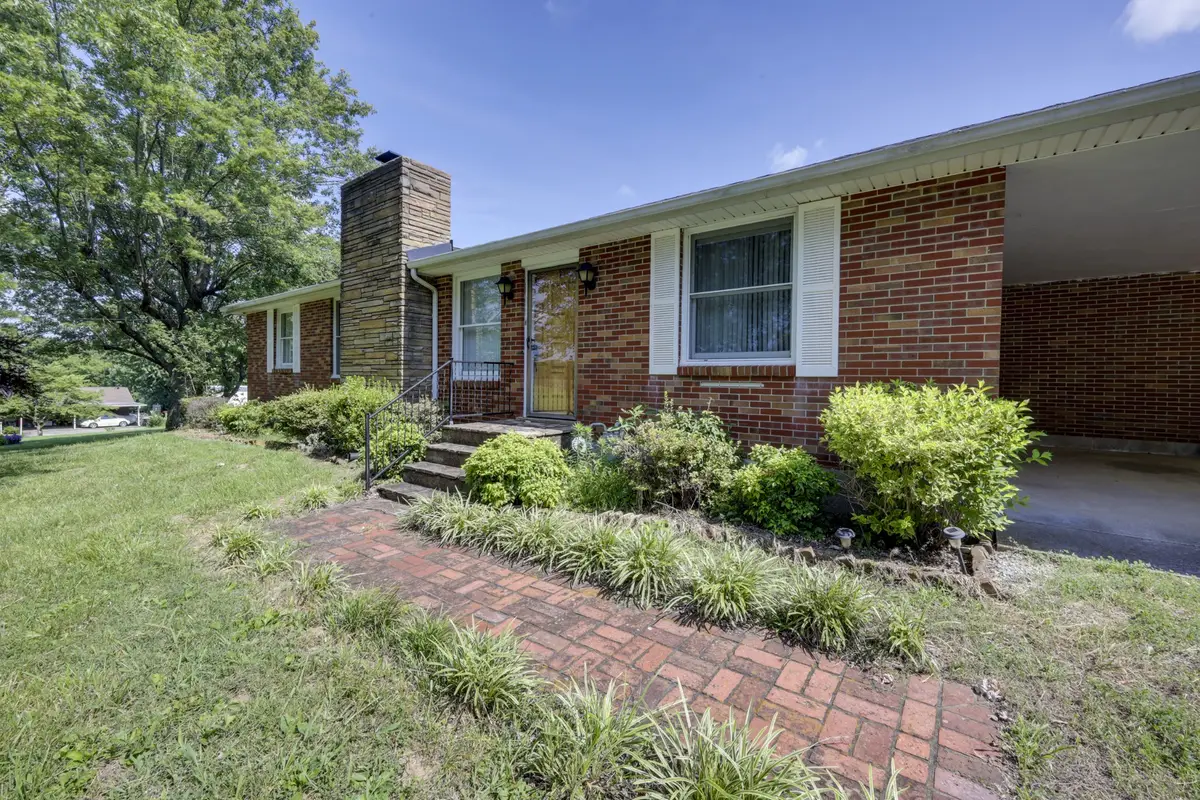 13210 Betts Rd, Greenbrier, TN 37073 - #1