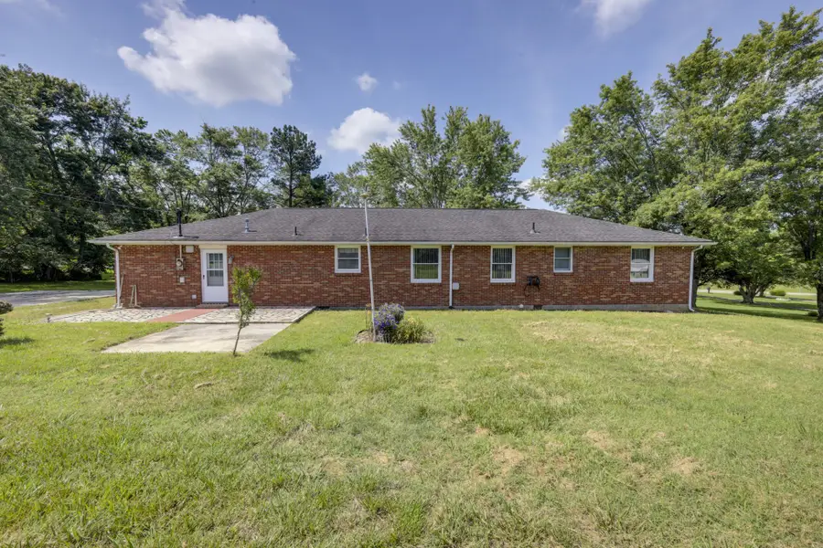 13210 Betts Rd, Greenbrier, TN 37073 - #2