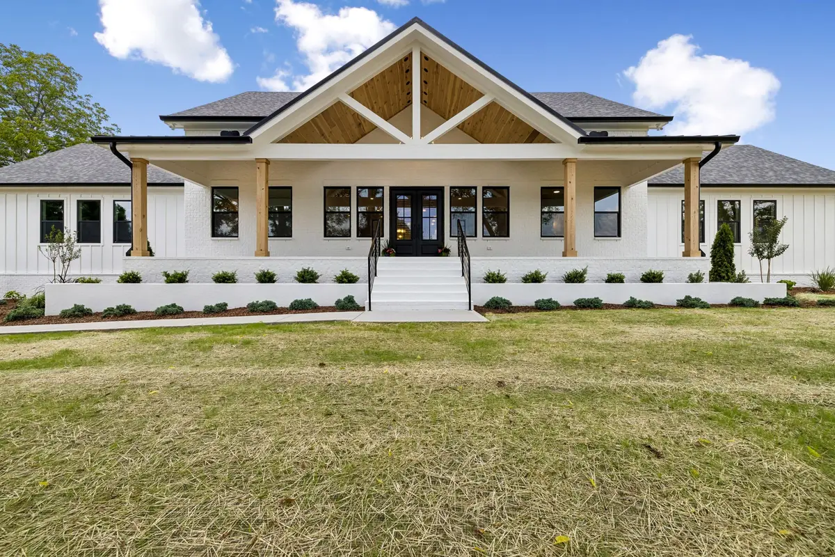 2472 Taylor Rd, Columbia, TN 38401 - #1
