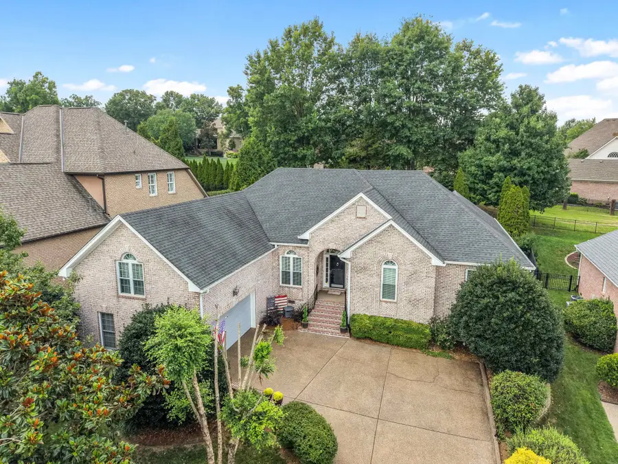 115 N Country Club Dr, Hendersonville, TN 37075 - #2