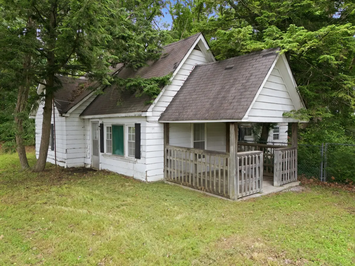 3811 Old Greenbrier Pike, Springfield, TN 37172 - #1