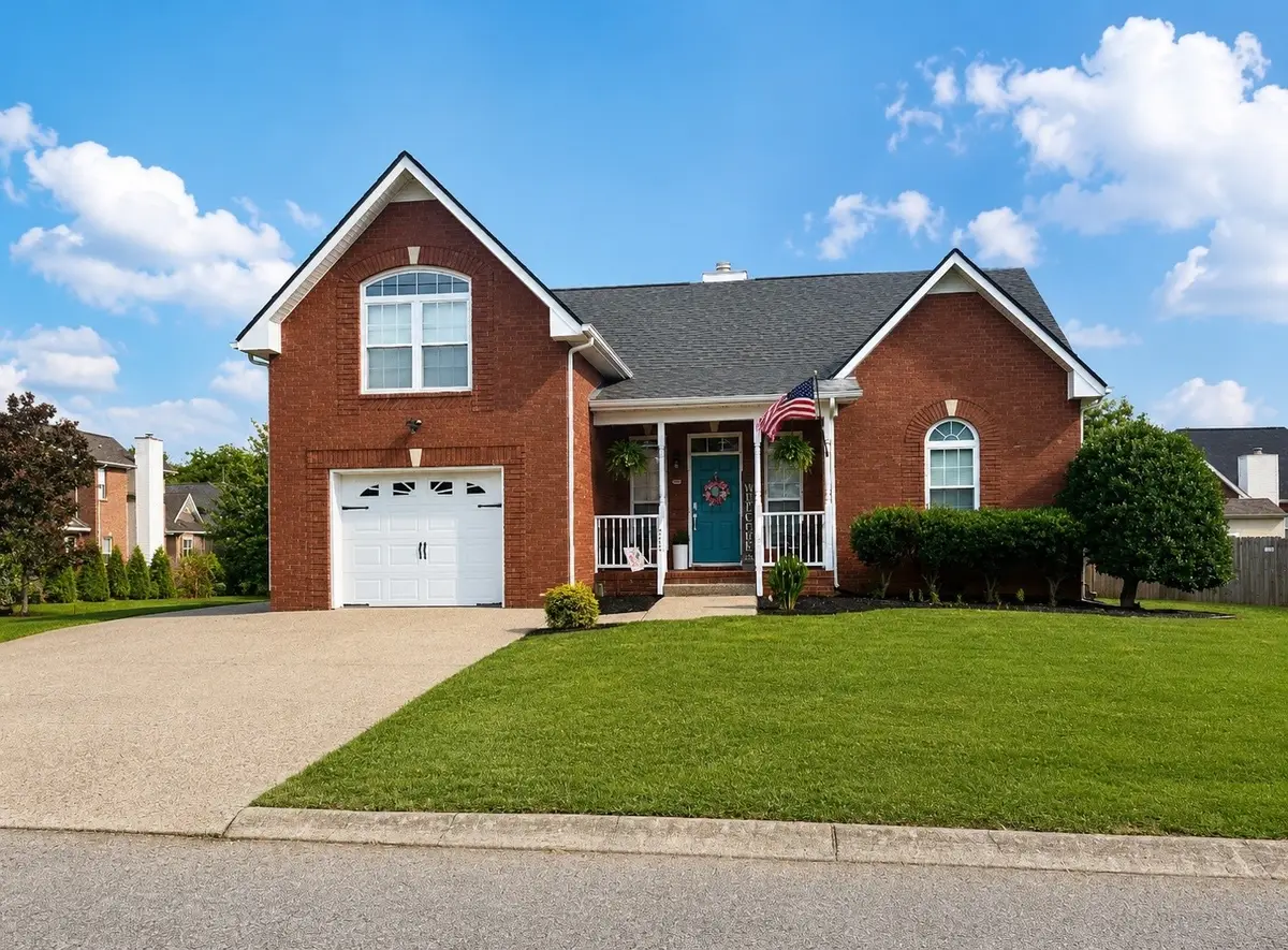 203 Cheyenne Dr, White House, TN 37188 - #1