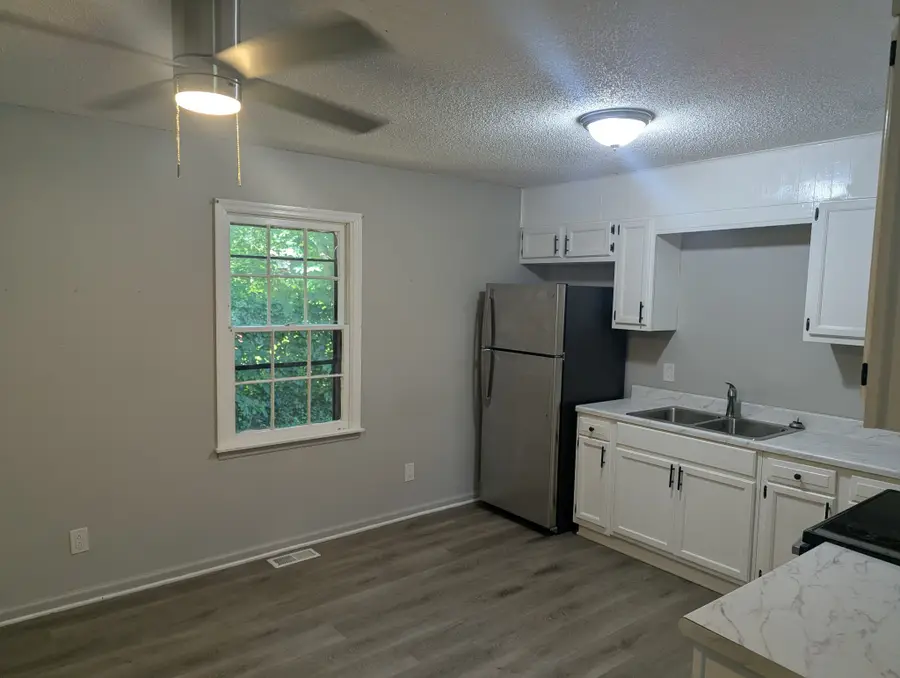 306 Hamilton St, Fayetteville, TN 37334 - #2