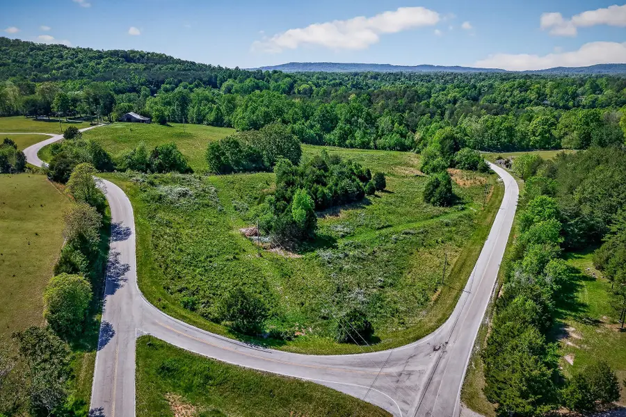 305 Caney Bend Rd, Doyle, TN 38559 - #2
