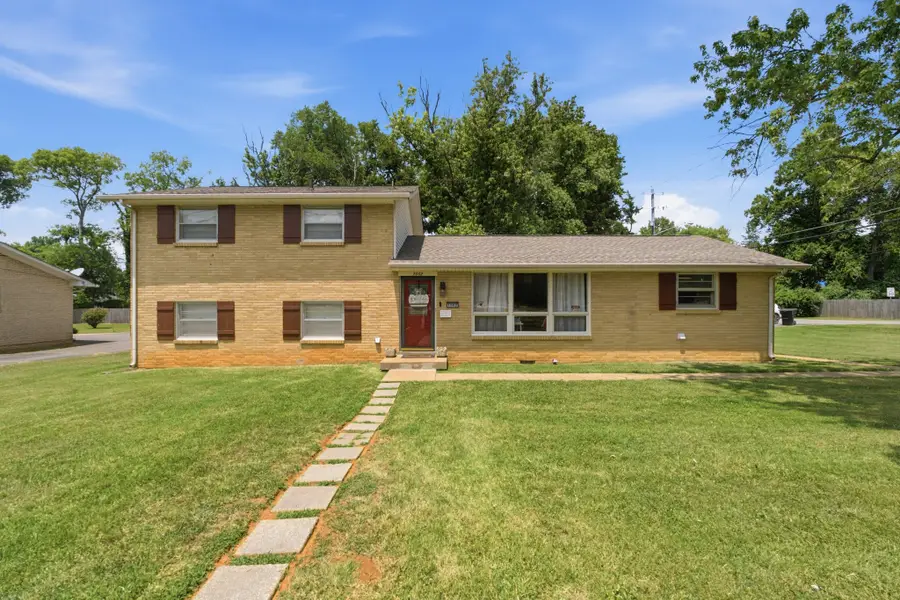 1002 W Northfield Blvd, Murfreesboro, TN 37129 - #2