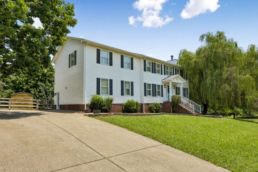 240 Crestview Dr, Lewisburg, TN 37091 - #2