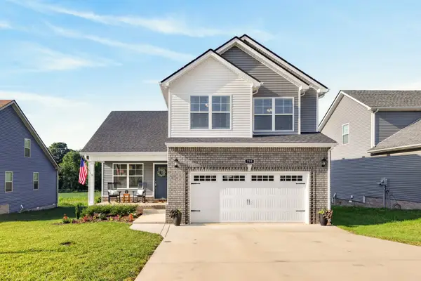 210 Ardell Dr, Clarksville, TN 37040