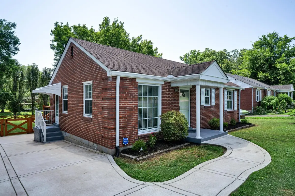 217 Ridgeway Dr, Nashville, TN 37214 - #1