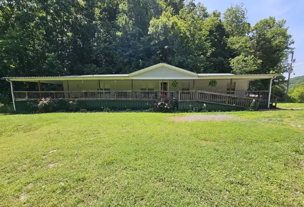 1142 Trace Creek Rd, Whitleyville, TN 38588