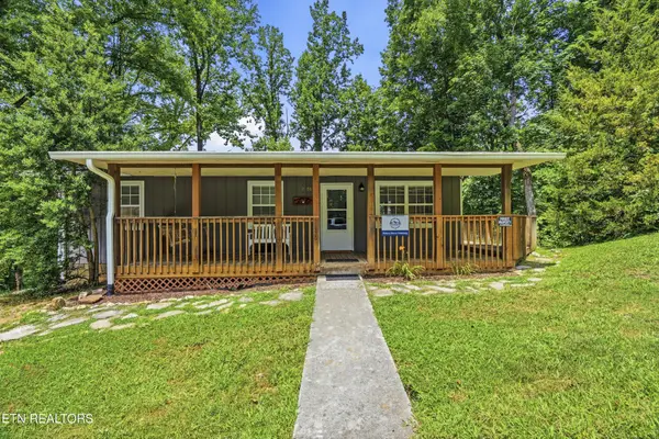 2106 Hickory Manor Rd, Sevierville, TN 37862