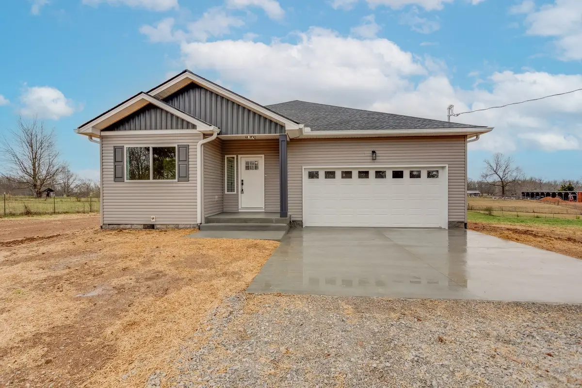 3375 Booker Ridge Rd, Mount Pleasant, TN 38474 - #1
