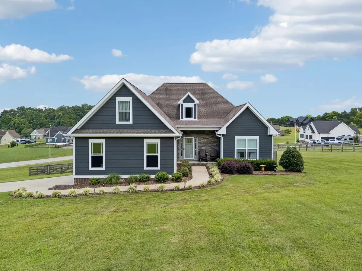1002 Douglas Ct, Dickson, TN 37055 - #1