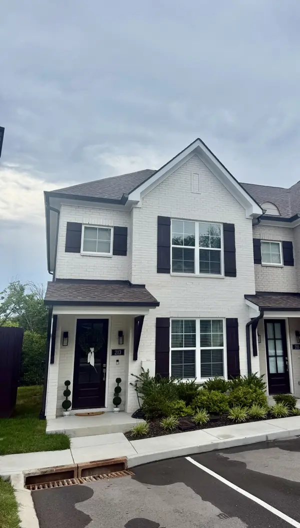 730 Old Hickory Blvd #213, Nashville, TN 37209