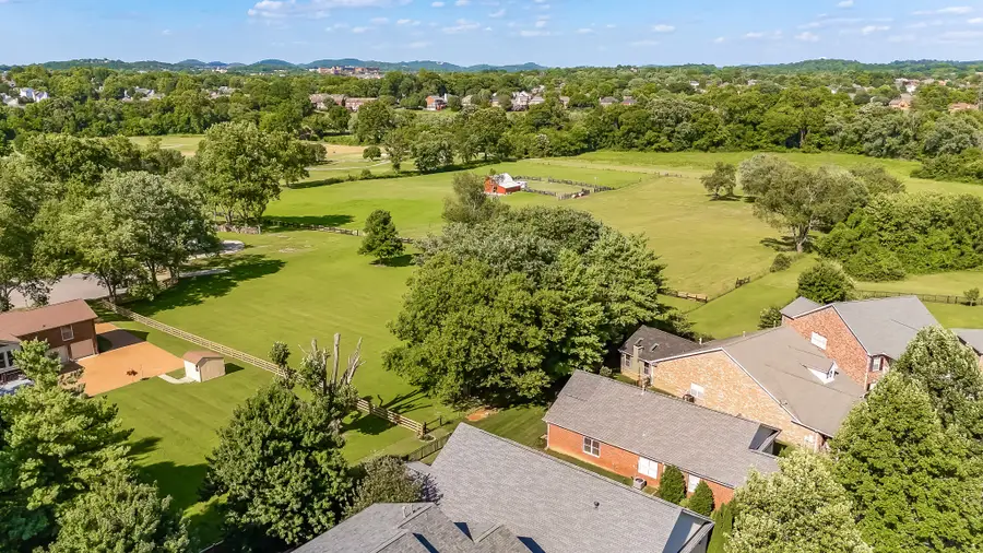 421 Meadowcrest Cir, Franklin, TN 37064 - #2