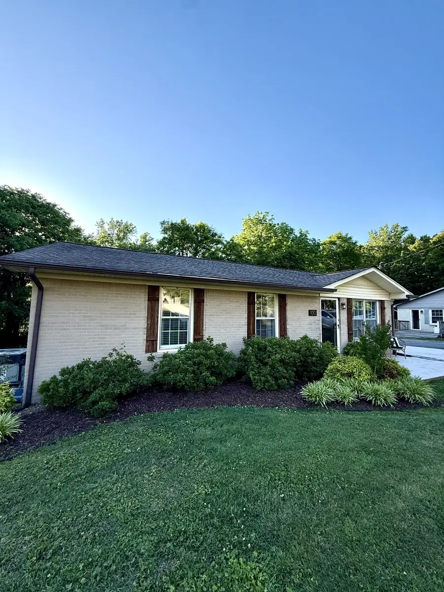 1003 Pine Cir, Lawrenceburg, TN 38464 - #2