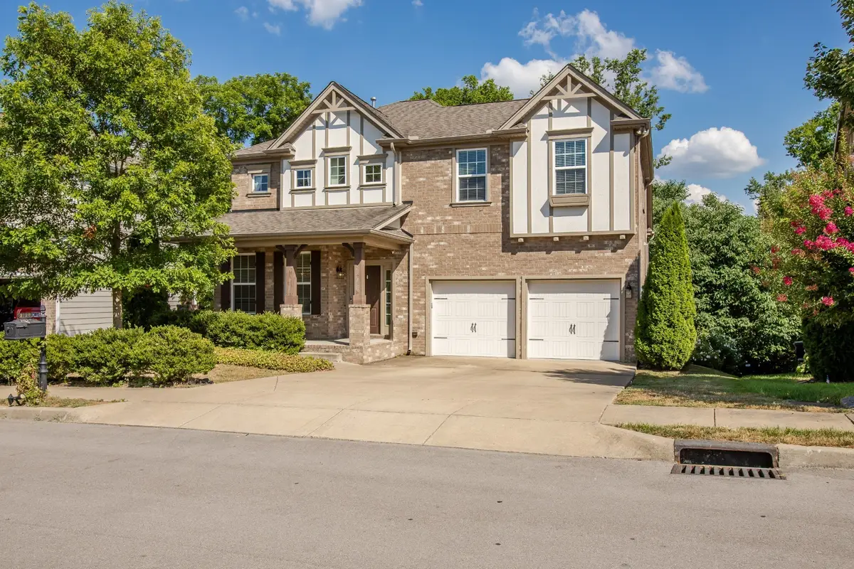 2128 Ravenscourt Dr, Thompsons Station, TN 37179 - #1