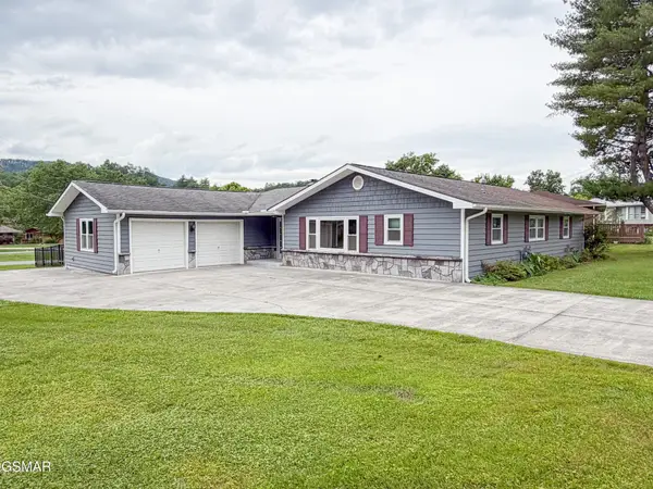 302 Park View Circle, Pigeon Forge, TN 37863