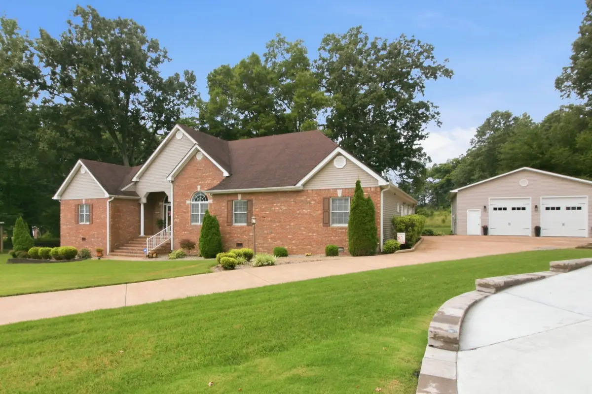 1305 Oakbrook Dr, Paris, TN 38242 - #1