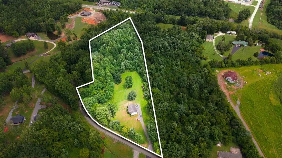 325 Clyde Wix Rd, Westmoreland, TN 37186 - #2