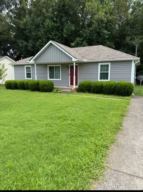419 Woodale Dr, Clarksville, TN 37042