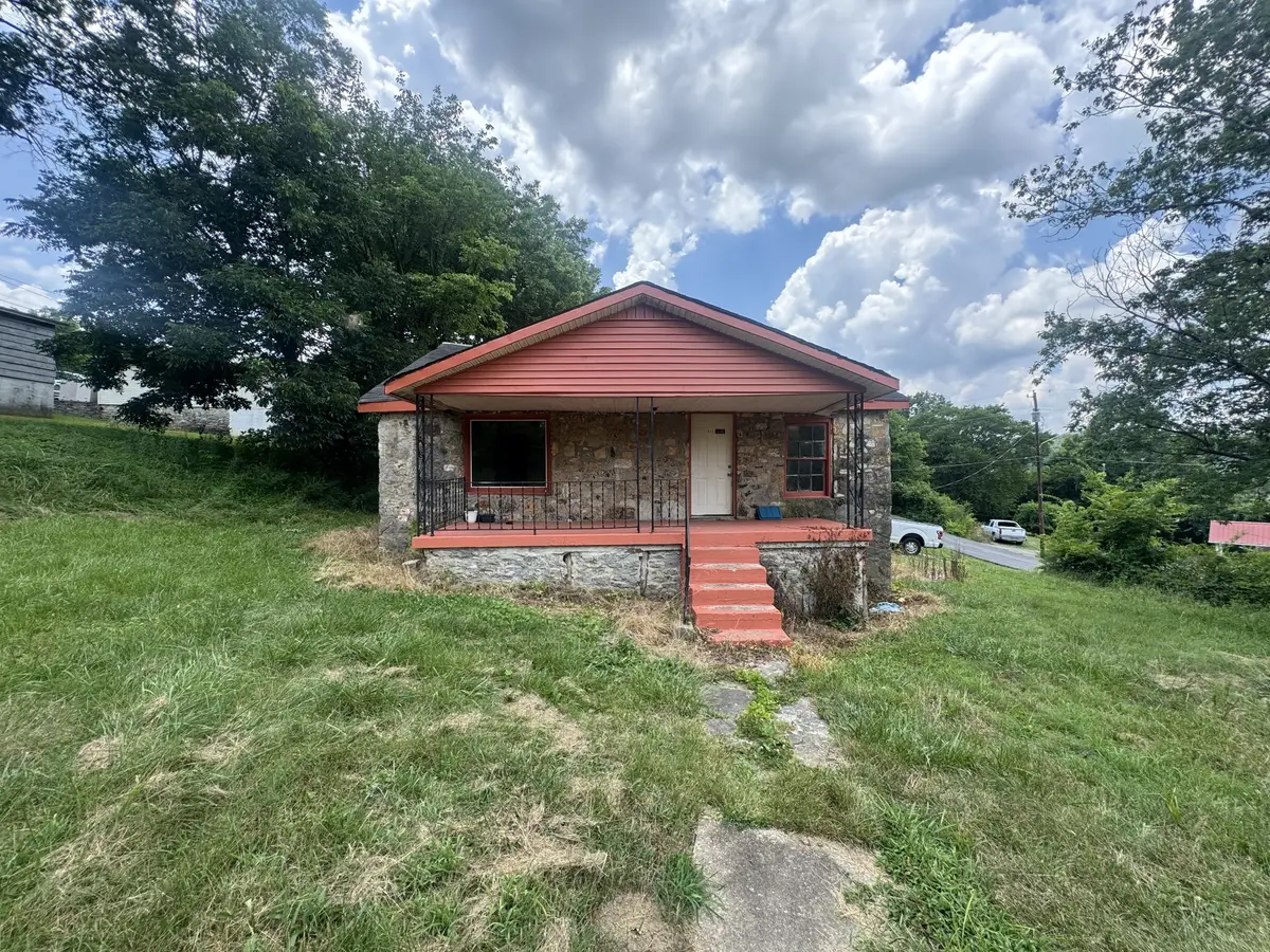 515 Mitchell St, Pulaski, TN 38478 - #1