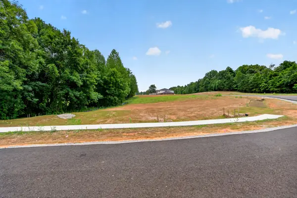 5 Brook View Dr, Cookeville, TN 38501