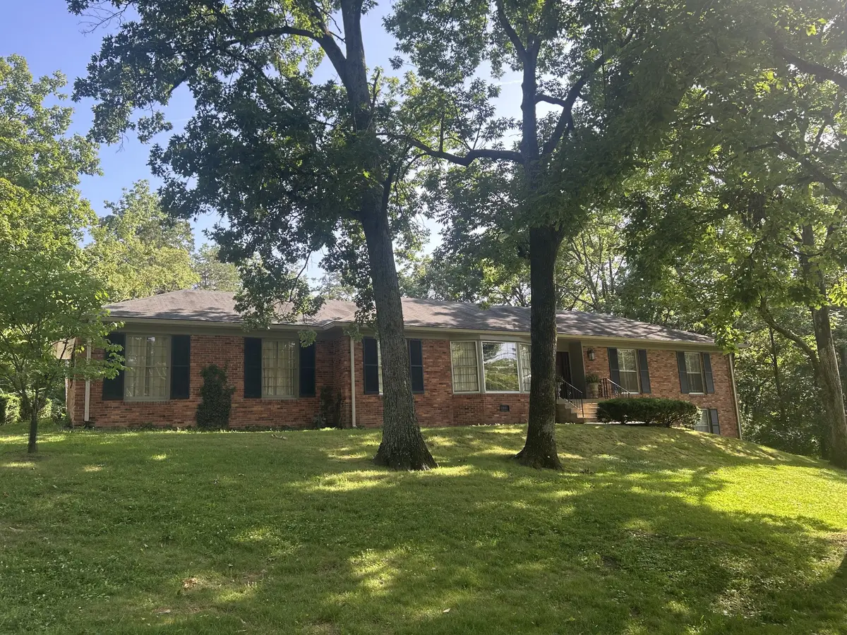 6513 Brownlee Dr, Nashville, TN 37205 - #1