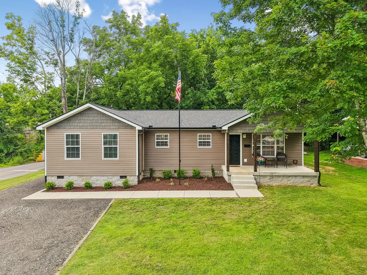 200 Cullum Ave, Dickson, TN 37055 - #1