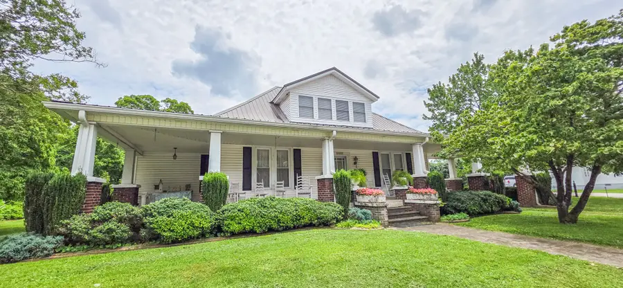 303 E Main St, Decherd, TN 37324 - #2