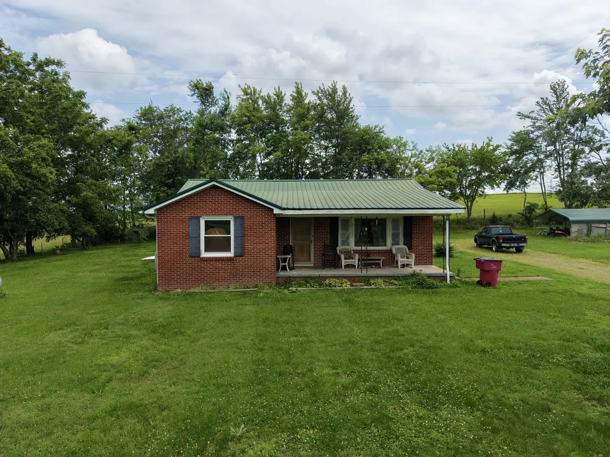 980 West Rd, Red Boiling Springs, TN 37150 - #1