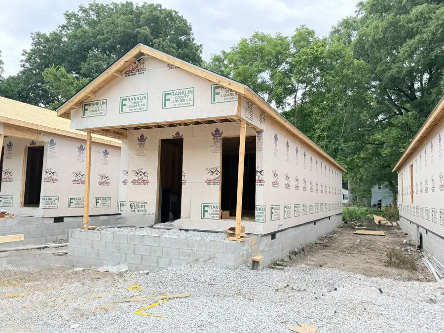 323 S Gentry St, Tullahoma, TN 37388 - #2