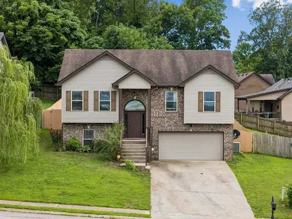 717 Arrowfield Dr, Clarksville, TN 37042