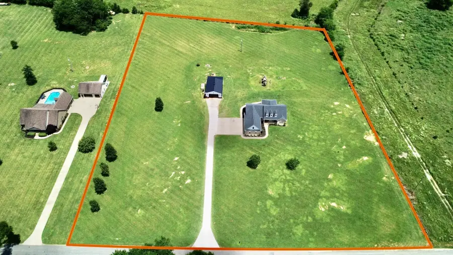 2829 Anes Station Rd, Lewisburg, TN 37091 - #2