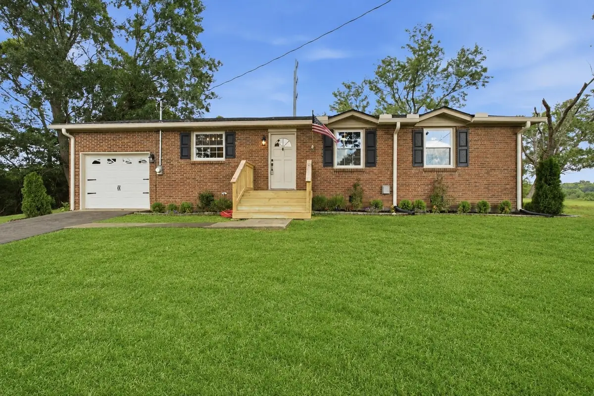 230 S Valley Rd, Hendersonville, TN 37075 - #1