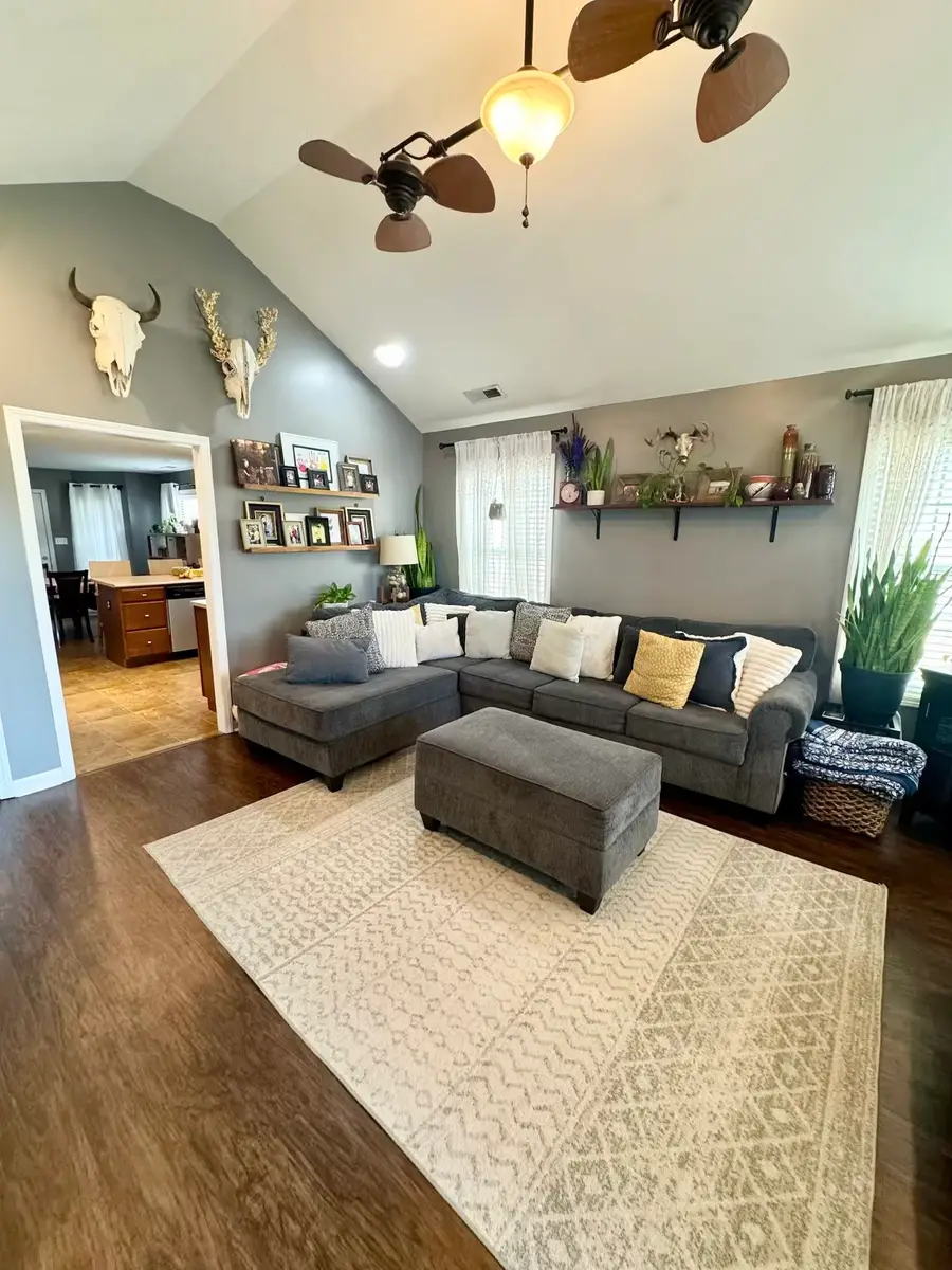 102 Saddlebrooke Court, Hopkinsville, KY 42240 - #3