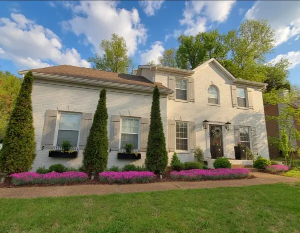 300 Colfax Dr, Old Hickory, TN 37138